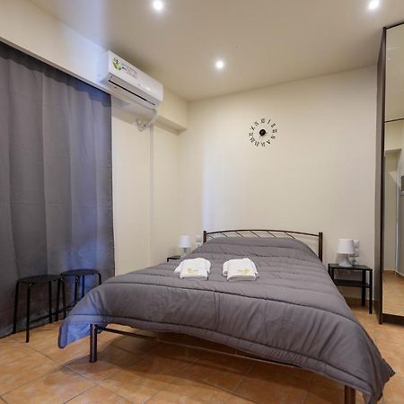 Marilyn Residence Атина Екстериор снимка